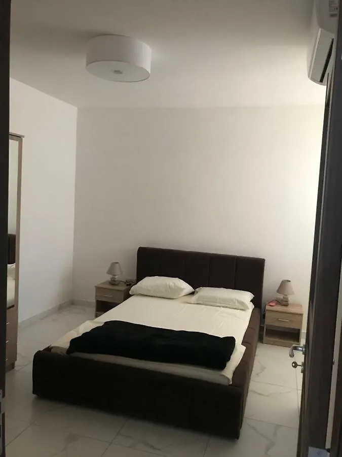 Maisonette Barok Zabbar 0*,